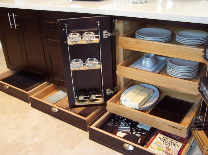 Kitchen Cabinets & Drawers Open Wide